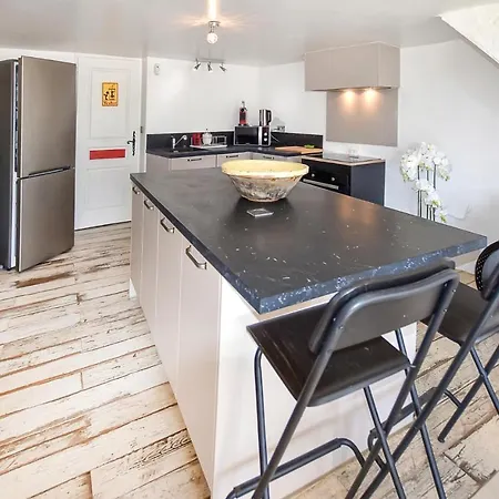 Amazing In With Outdoor Swimming Pool Holiday home *